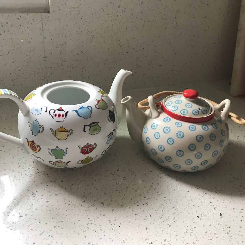 Set of 2 Teapots Bloomingville